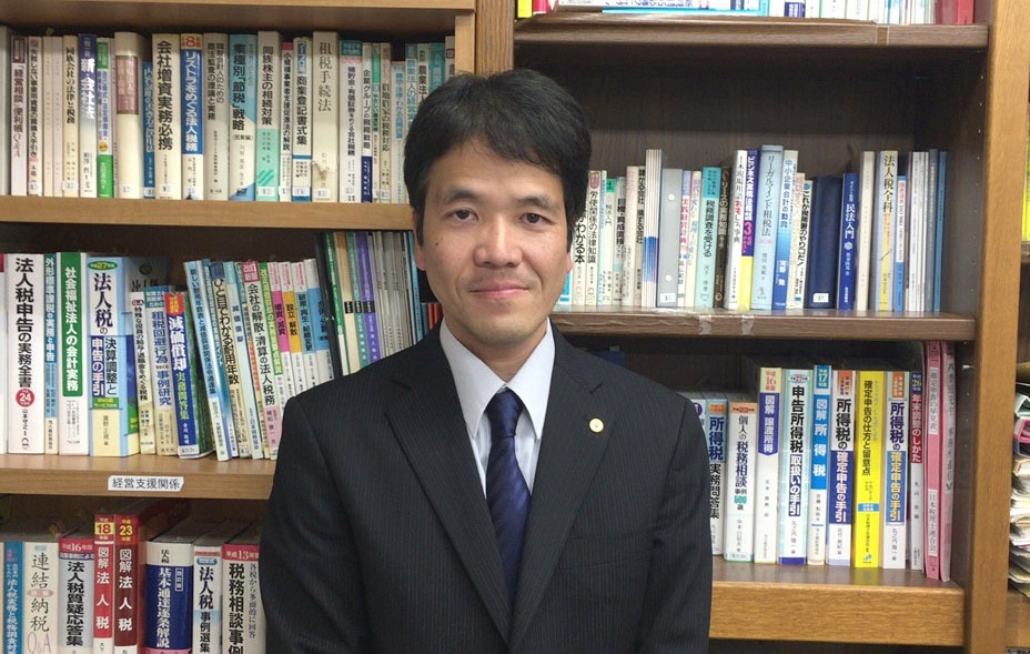 高堂　保治